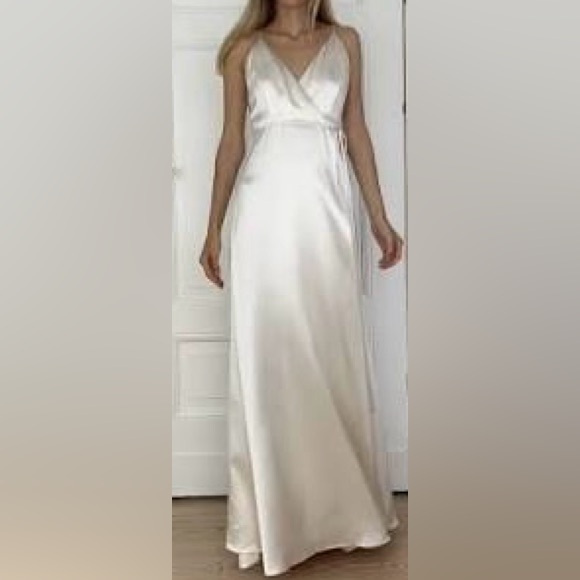NWT Reformation Silk Bridal Alexandria Wrap Maxi Dress in Ivory White Cream - Picture 1 of 14